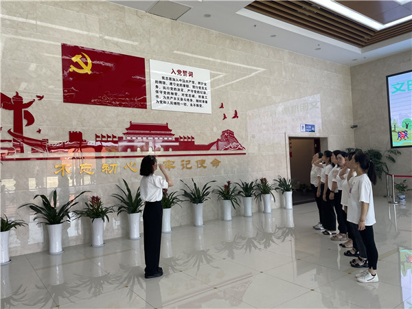 石塘湾中心幼儿园：寻访红色…