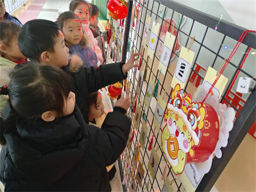 社会：赏花灯  猜灯谜